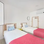 Villa & With Ac, By Timecooler Setúbal