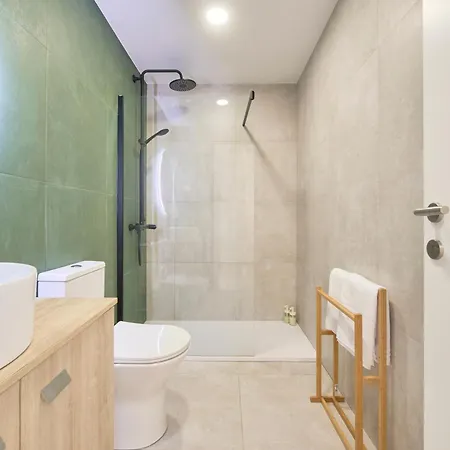 & With Ac, By Timecooler Villa Setúbal